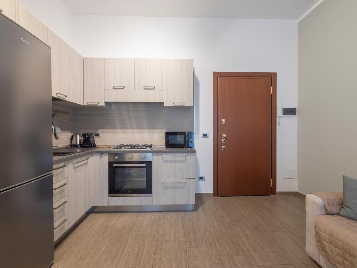 I Host Apartment - Montesuello 9 Милан Экстерьер фото