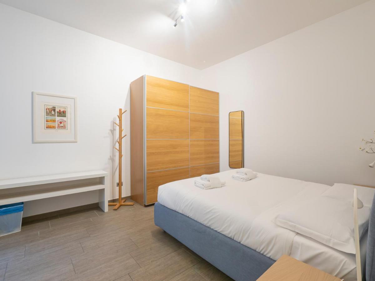 I Host Apartment - Montesuello 9 Милан Экстерьер фото