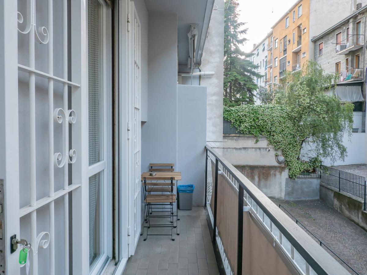 I Host Apartment - Montesuello 9 Милан Экстерьер фото
